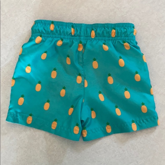 *Bundle Little boys swim trunks / athletic shorts - Picture 3 of 9